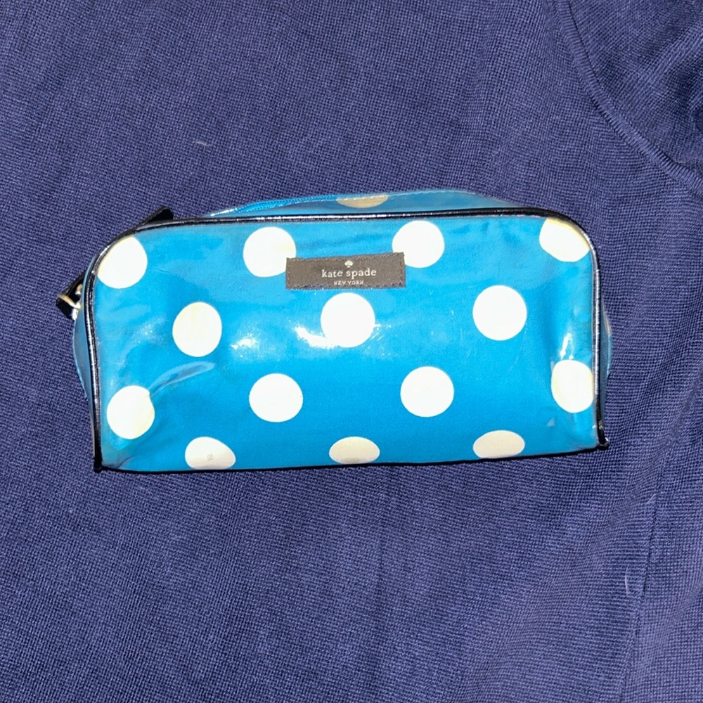 KATE SPADE SMALL HENRIETTA PATCHIN PLACE SPOT COSMETIC BAG TURQUOISE